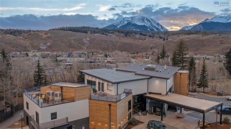 The Pad Hotel / Hostel - Silverthorne, Colorado - The Pad Hotel / Hostel