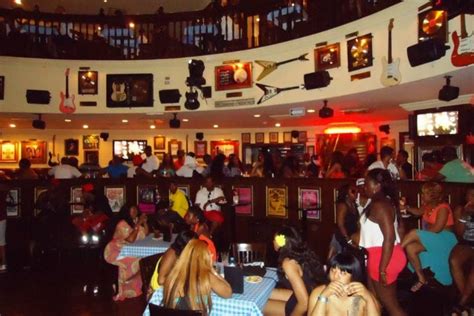 Hard Rock Cafe: Cancún Nightlife Review - 10Best Experts and Tourist ...