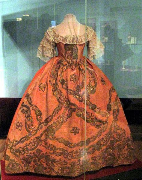 Elizabeth of Russia's dress shown at State Tretyakov Gallery's Elizabeth Petrovna and Moscow ...