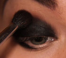 Makeup your Jangsara: Tutorial: Kim Kardashian smokey eye