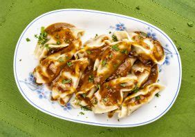 Shanghai Style Dumpling Peanut Sauce