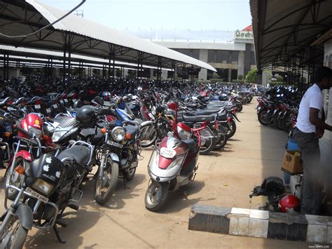 Photo Fullsize: Too many bikes at Koyambedu bus stand parking area in ...