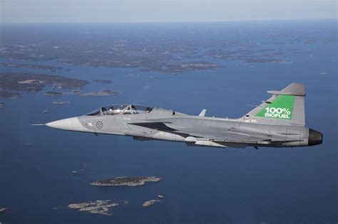 Gripen fighter completes test flights using 100 percent biofuel - UPI.com