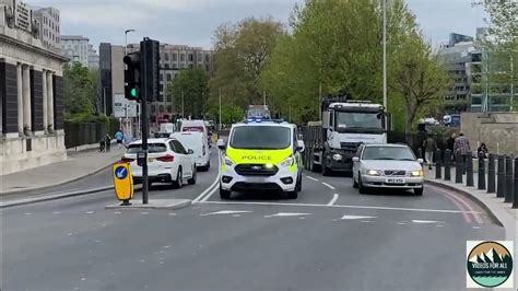 UK Polices Chase in London caught on camera with 3 police cars chasing a suspect vehicle - YouTube