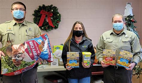 Miss Cassopolis collects donations for Cass County Animal Control ...