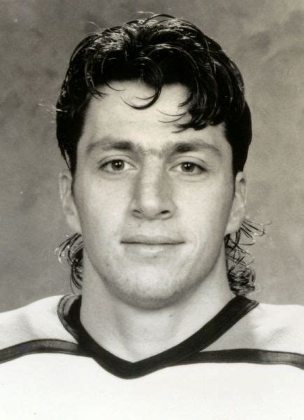 Player photos for the 1994-95 Philadelphia Flyers at hockeydb.com