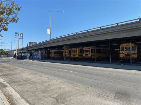 LA Residents Complain About Poop In The Streets. More Public Toilets Could Fix That. | LAist