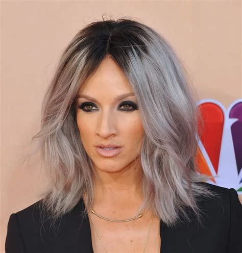 20 Stunning Examples of Silver Balayage Hair