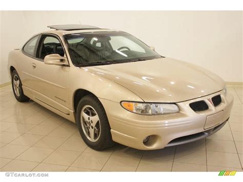 2001 Champagne Beige Metallic Pontiac Grand Prix GT Coupe #27850991 | GTCarLot.com - Car Color ...