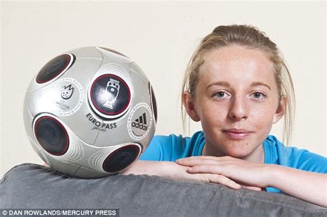 Liv Cooke becomes UK's first female pro football freestyler | Daily Mail Online