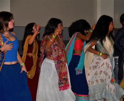 Students Embrace South Asian Culture at Garba Night – Westwood Horizon