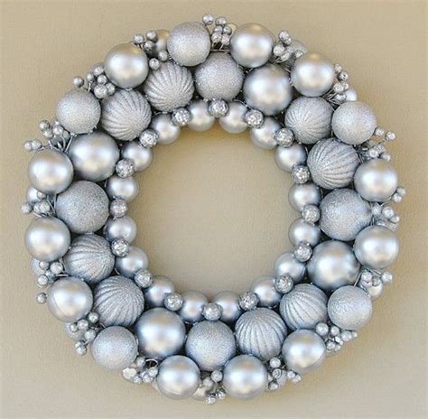 Christmas Silver Wreath | Silver wreath, Wreaths, Christmas wreaths