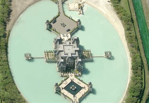 Charles Siegers Miami Castle with Moat | Interior Design Ideas