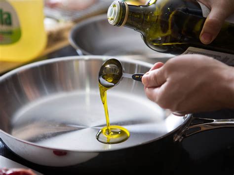 Cooking With Olive Oil: Should You Fry and Sear in It or Not?