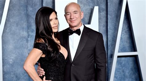 Jeff Bezos and Lauren Sanchez are engaged | CTV News