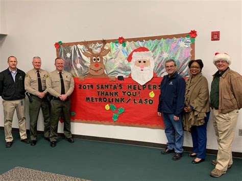 LASD Metrolink Bureau Donates Toys to families in need