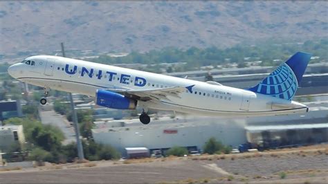 United Airlines Airbus A320-232 [N412UA] takeoff from PHX - YouTube