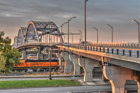 Centennial Bridge (Rock Island Centennial Bridge) - HistoricBridges.org