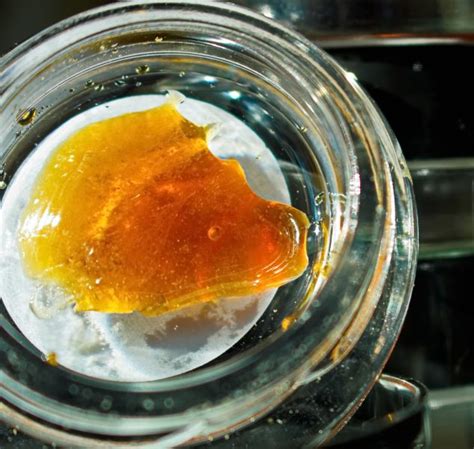 How to Dab: Six Ways to Consume Concentrated Cannabis | Nugg