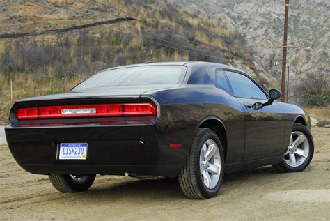 Dodge Challenger Design Evaluation and Challenger SRT10 Concept | Car ...