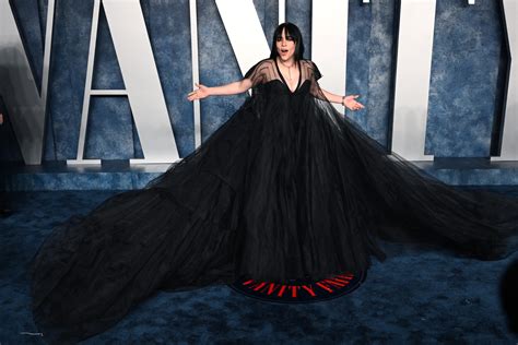 Billie Eilish's Oscars Afterparty Dress Mocked—'It's Giving Loofah' - Newsweek