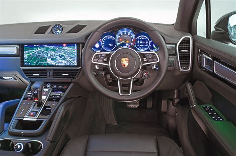 Porsche Macan vs Porsche Cayenne: interiors | What Car?