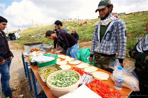 Street Food in Palestine - The Excellence Center 🇵🇸 مَرْكَزُ اَلتَّمَيُّزِ