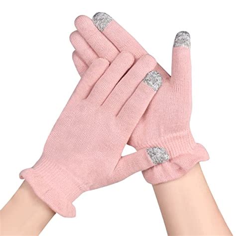 Best Moisturizing Cotton Gloves to Keep Seniors Hands Soft and Hydrated | AlzheimersLab