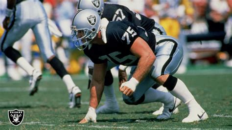 On This Date in Raiders History: Howie Long inducted into the Hall of Fame