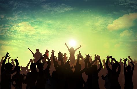 Wallpaper : sunlight, musician, entertainment, music festival, crowd, rock concert, performing ...