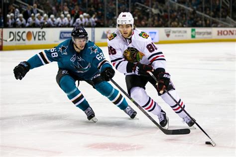 VIDEO: Patrick Kane Takes Hit to the Head, Returns - The Hockey Writers - Chicago Blackhawks ...