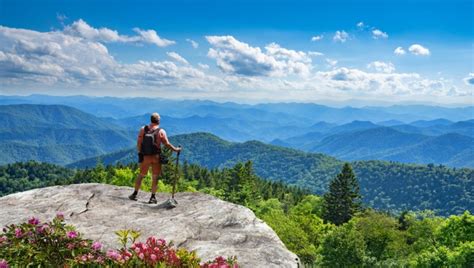 15 Best Asheville Hiking Trails Near The City (Waterfalls + Blue Ridge!) - Southern Trippers