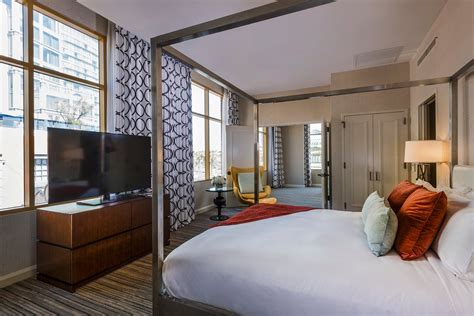 Hilton San Diego Gaslamp Quarter Rooms: Pictures & Reviews - Tripadvisor