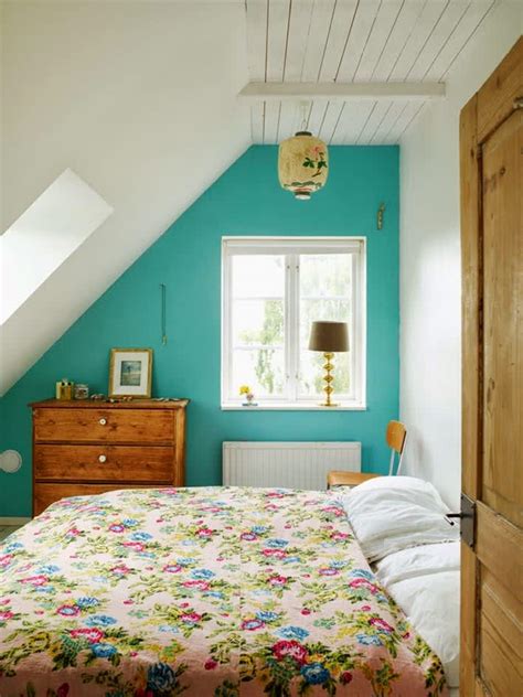 8 Bold Paint Colors You Have to Try in Your Small Bedroom | Apartment Therapy