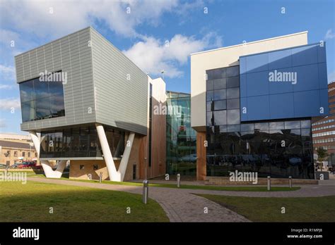 Huddersfield university campus hi-res stock photography and images - Alamy