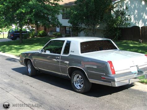 1987 Oldsmobile Cutlass Salon - Information and photos - MOMENTcar