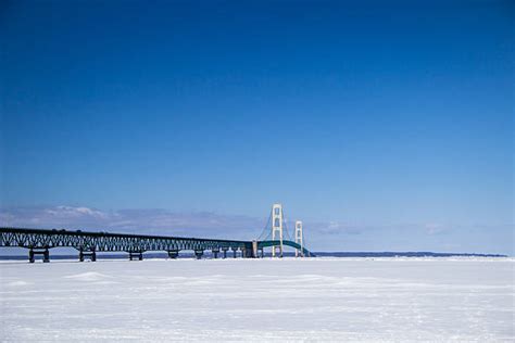 60+ Winter Mackinac Bridge Stock Photos, Pictures & Royalty-Free Images ...