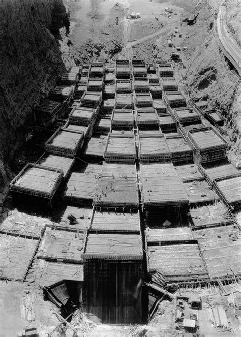 Building the Hoover Dam, 1931-1936