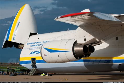 Antonov An-225 Mriya aircraft picture Business Air, Russian Military ...