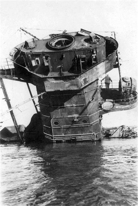 German “pocket battleship” “Admiral Graf Spee” flooded in La Plata | Battleship, Abandoned ships ...