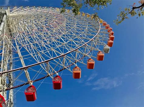 Tempozan Ferris Wheel - Inside Osaka