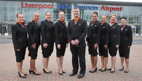 Get your wings and become cabin crew!: Easyjet opened cabin crew recruitment for 2018!