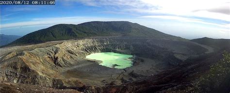 Poás crater lagoon recovers high levels due to reduced eruptions, heavy rains and cloudy days ...