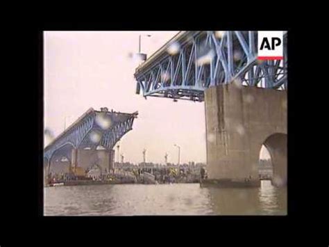 SOUTH KOREA: BRIDGE COLLAPSE MEMORIAL CEREMONY UPDATE - YouTube