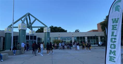 Aurora Public Schools kicks off the new school year - CBS Colorado