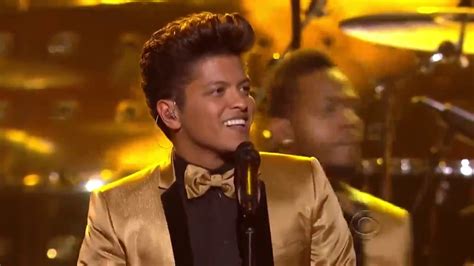 Bruno Mars - Runaway baby - Performance in The Grammys Awards 2012 ...