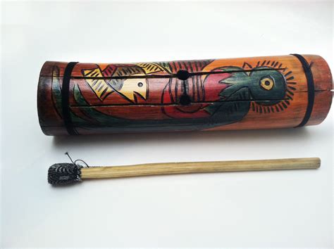 Guatemalan traditional instrument Tum / Instrumento