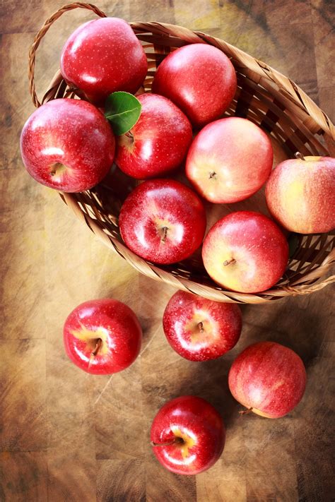 Red apples in a basket | Fruit photography, Red apple, Apple