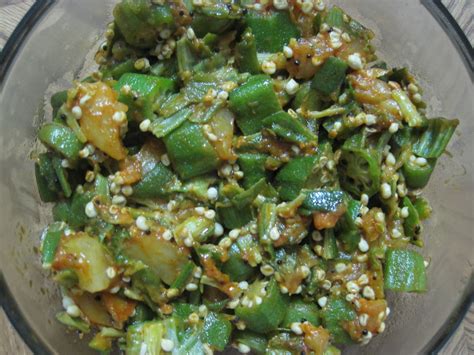 Ruchimayam: Bendakaya-Aloe Curry / Okra Aloe Curry