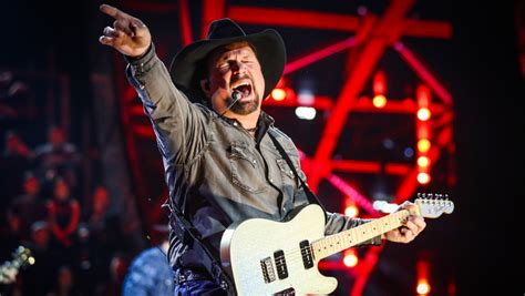 Garth Brooks Announces Release Date For 'Fun' And 'Triple Live Deluxe ...